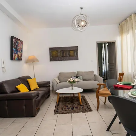 Belle Etape: Cozy 3-Star Residence in Beziers City Center Exterior photo