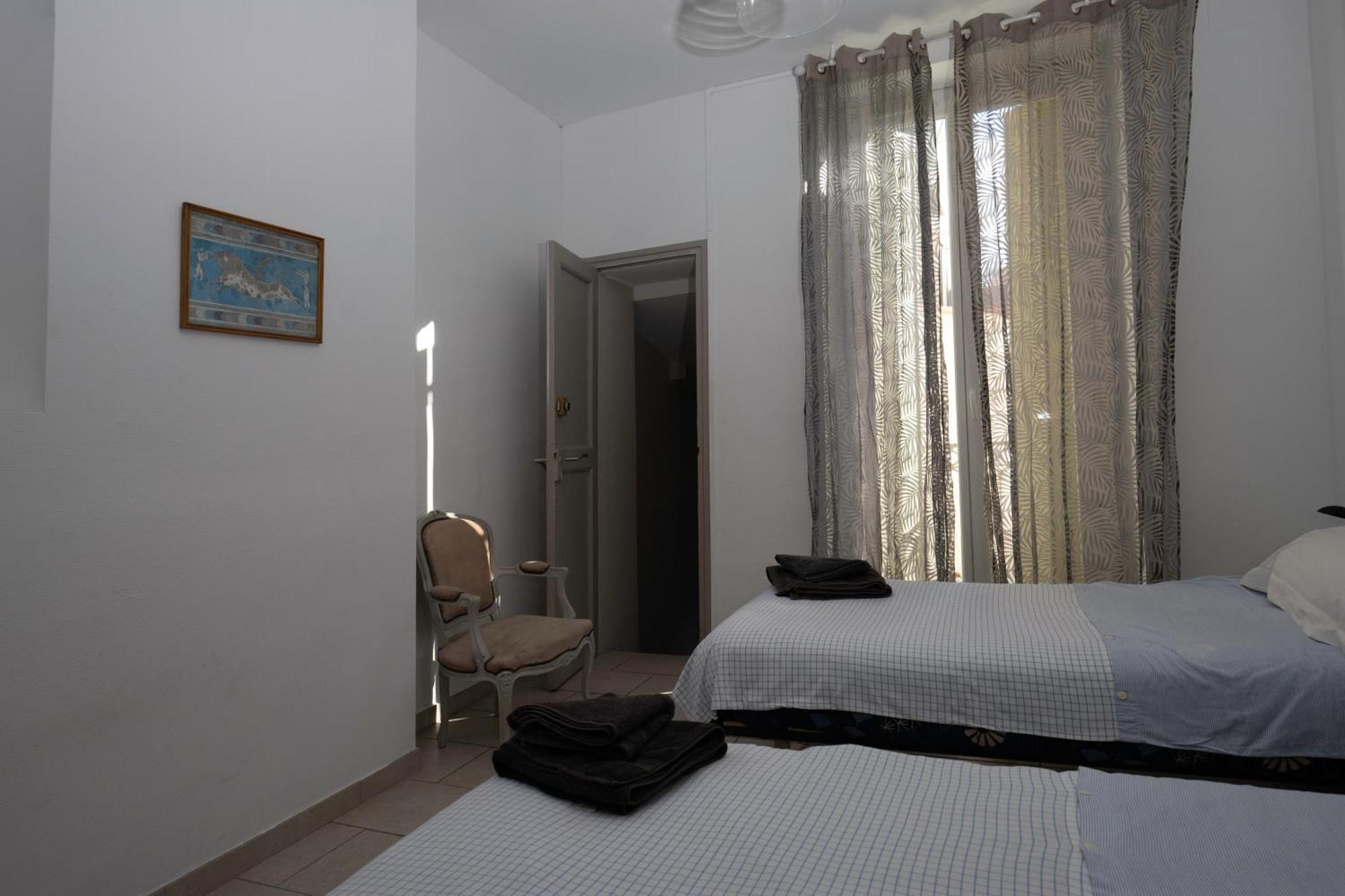Saëns 2-t4 De Plein Pied Avec Balcon - Garage Privé Optionnel - Centre Historique Et Plages à 16km ! Apartamento *