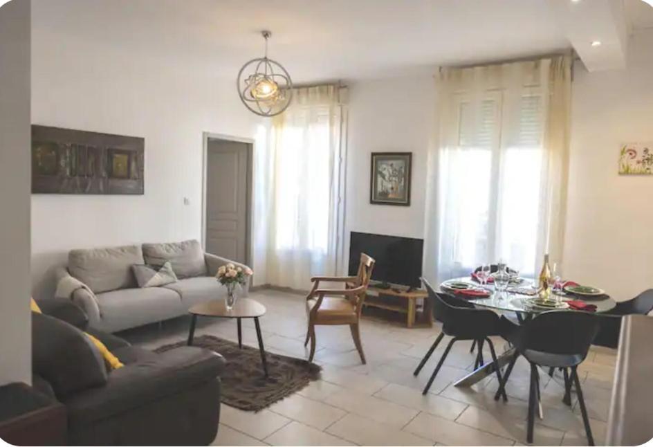 Apartamento Saëns 2-t4 De Plein Pied Avec Balcon - Garage Privé Optionnel - Centre Historique Et Plages à 16km ! *